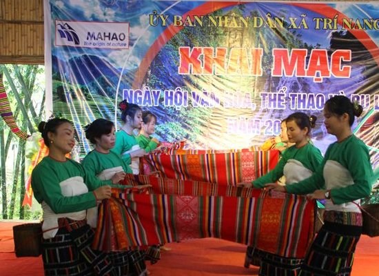 Bảo tồn và phát huy giá trị văn hóa truyền thống ở bản vùng cao xứ Thanh - Anh 1