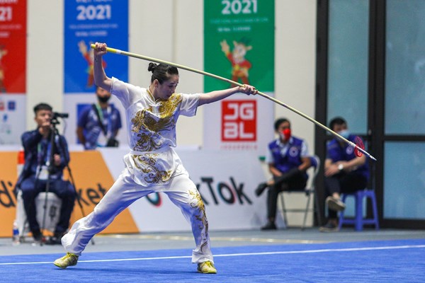 Dương Thuý Vi hoàn tất “cú đúp”, mang về HCV thứ ba cho Wushu Việt Nam - Anh 3