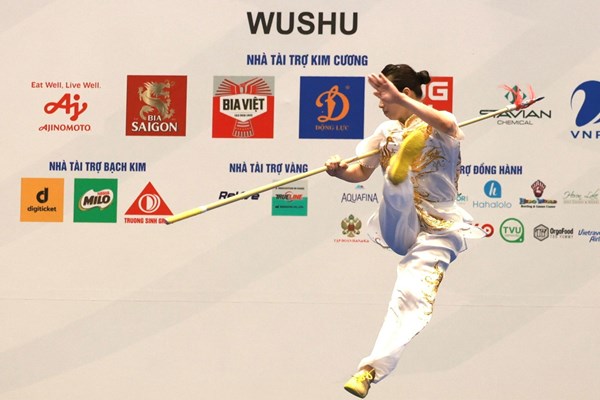 Dương Thuý Vi hoàn tất “cú đúp”, mang về HCV thứ ba cho Wushu Việt Nam - Anh 2