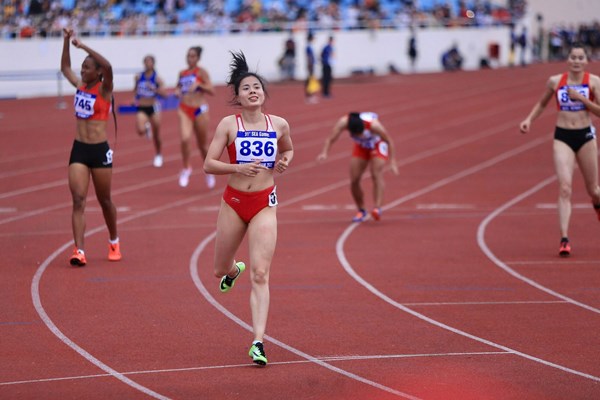 Nguyễn Thị Huyền giành HCV SEA Games thứ chín trong sự nghiệp - Anh 1