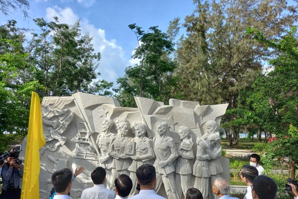 Tiếng sóng... ở Nghĩa trang Hàng Keo - Anh 2