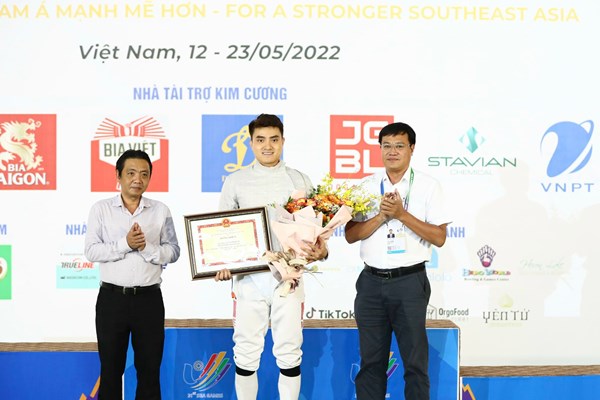 Nhận Bằng khen của Bộ trưởng Bộ VHTTDL, Vũ Thành An đoạt thêm HCV tại SEA Games 31 - Anh 1