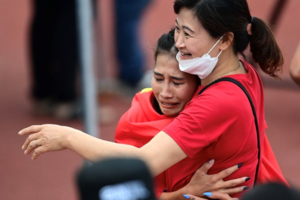 Nhà vô địch SEA Games 31 và hai người mẹ - Anh 1