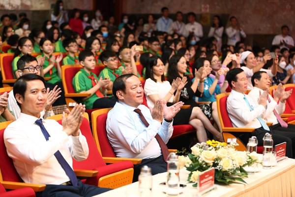 Cam xuc dep o trien lam Nhung tam guong binh di ma cao quy - Anh 5