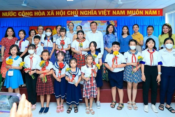 Kiên Giang tổng kết và trao giải Hội thi Nét vẽ mùa xuân - Anh 1