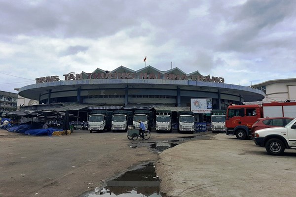 Khó khăn di dời tiểu thương chợ Đầm cũ vào chợ Đầm mới - Anh 2