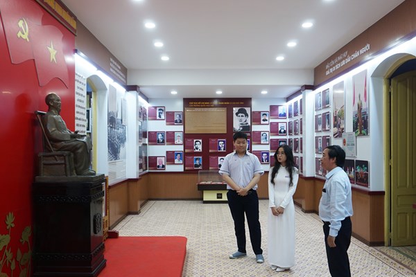 Thăm lại ngôi trường Bác Hồ từng theo học ở Huế - Anh 2