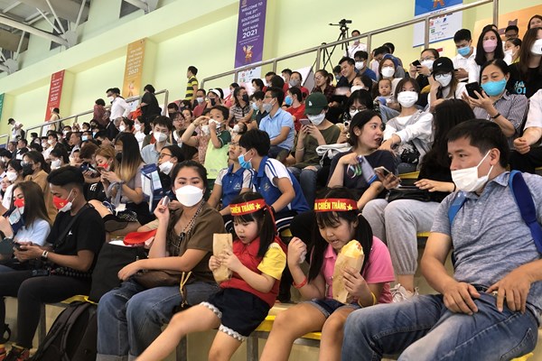 Cổ vũ văn minh, hết mình đến những phút giây cuối cùng - Anh 4
