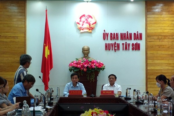 Kiểm tra và tập huấn công tác xây dựng, thực hiện hương ước, quy ước tại Bình Định - Anh 3