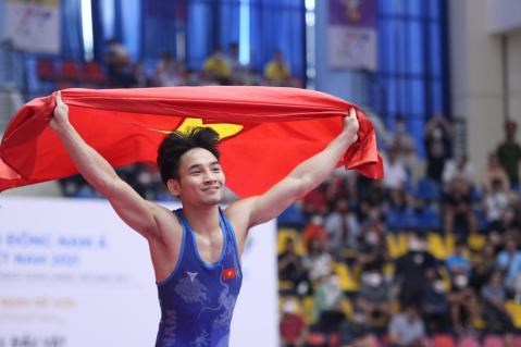Phó Thủ tướng Vũ Đức Đam: “SEA Games hun đúc thêm tinh thần yêu nước, lòng tự hào dân tộc” - Anh 2