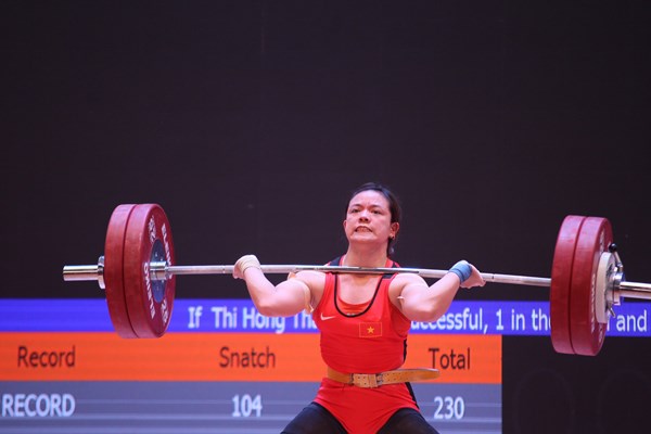 Đô cử Phạm Thị Hồng Thanh giành HCV, phá 3 kỷ lục SEA Games - Anh 1