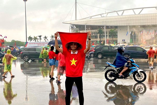 Bùng nổ sân vận động Mỹ Đình trước trận chung kết - Anh 10