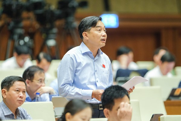 Quốc hội thảo luận về chương trình xây dựng luật, pháp lệnh - Anh 2