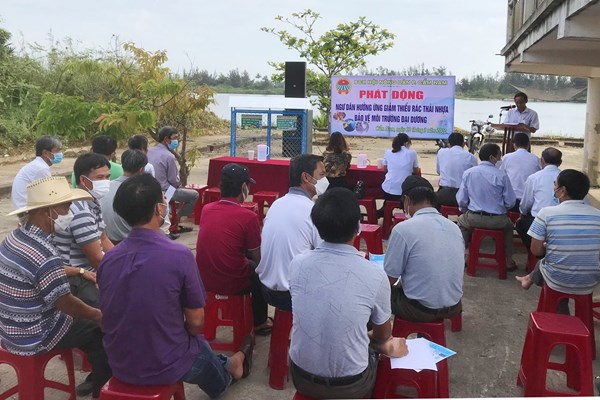 Đưa rác thải nhựa vào bờ,​​​​​​​ giảm thiểu ô nhiễm đại dương - Anh 1