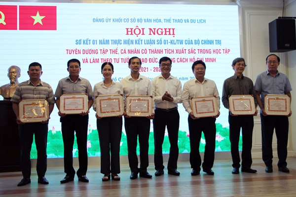 Đảng ủy khối cơ sở Bộ VHTTDL sơ kết 1 năm học tập, làm theo Bác và tập huấn công tác xây dựng Đảng - Anh 1