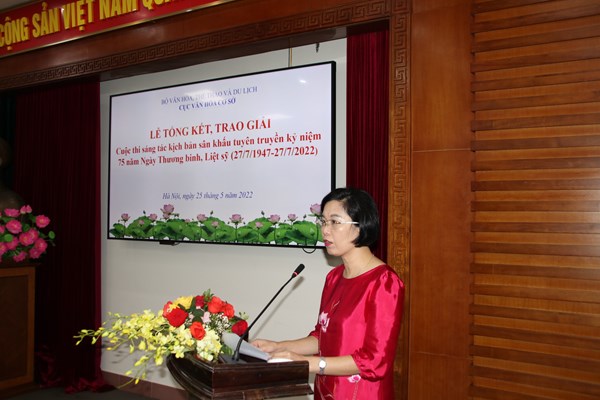 Bộ VHTTDL  trao 16 giải  kịch bản sân khấu xuất sắc về đề tài Thương binh, Liệt sĩ - Anh 2