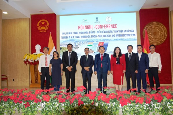 Khánh Hòa: Xây dựng thị trường mới, nối lại các đường bay đón khách quốc tế - Anh 1
