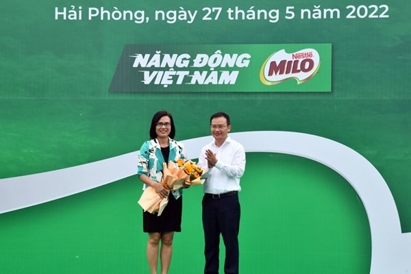 Trang bị kỹ năng bơi, phòng chống đuối nước cho  trẻ  em - Anh 2