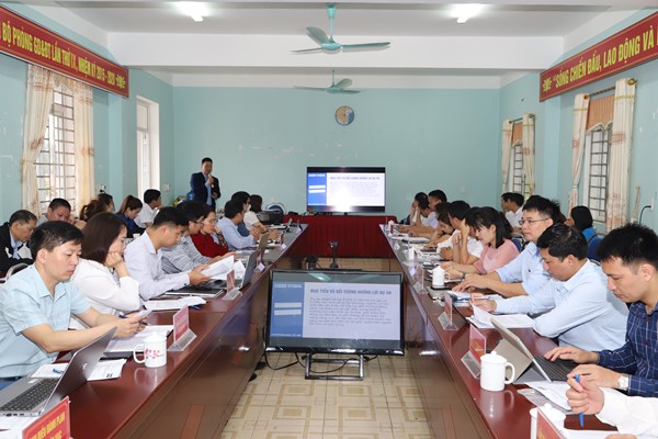 Khởi động dự án hỗ trợ cho trẻ em gái dân tộc thiểu số đến trường - Anh 1