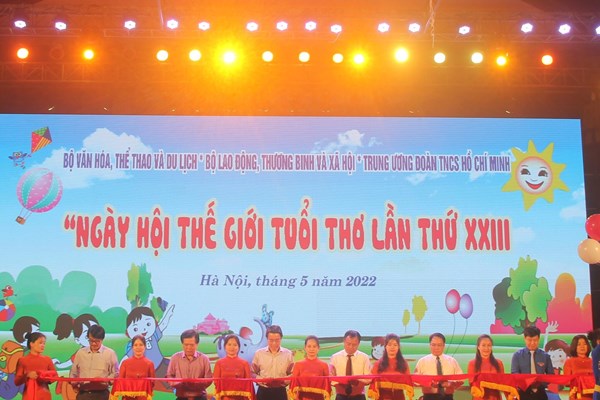 Sôi nổi khai mạc Ngày hội Thế giới tuổi thơ - Anh 2
