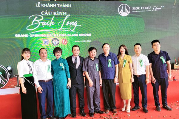 Khánh thành cầu kính đi bộ dài nhất thế giới ở Mộc Châu - Anh 6