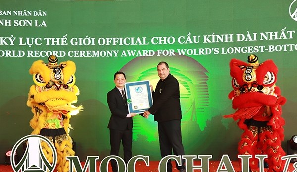 Khánh thành cầu kính đi bộ dài nhất thế giới ở Mộc Châu - Anh 5