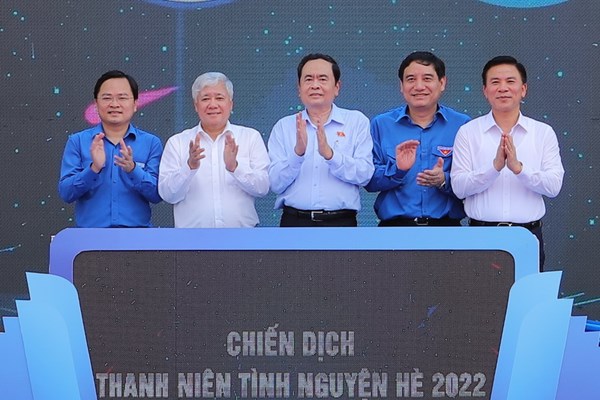Trung ương Đoàn ra quân chiến dịch Thanh niên tình nguyện 2022 - Anh 1