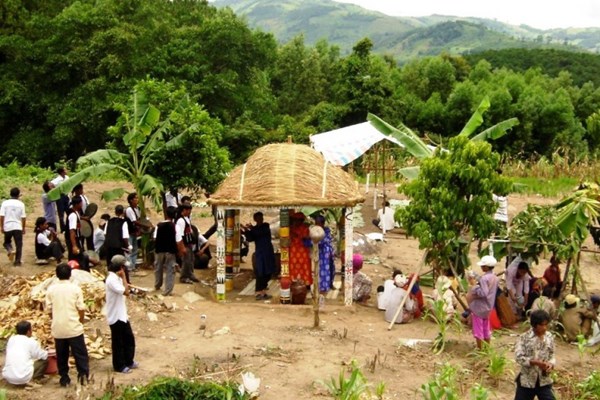 Khánh Hòa: Biến lễ hội truyền thống thành sản phẩm du lịch thu hút du khách - Anh 1