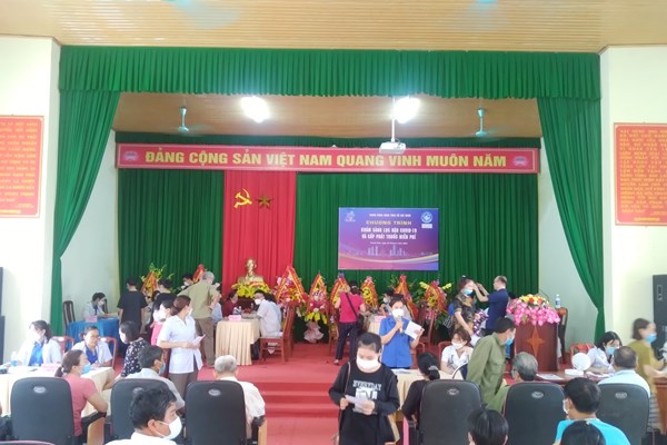Khám chữa bệnh, phát thuốc miễn phí cho người dân huyện Bá Thước - Anh 3