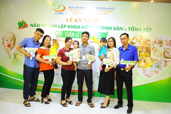 Hạnh phúc trọn vẹn sau 13 năm kết hôn - Anh 2