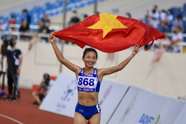 Chủ tịch nước tặng Huân chương Lao động hạng Nhì cho 4 VĐV đạt thành tích cao tại SEA Games 31 - Anh 1
