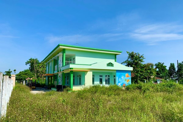 Ngôi trường hàng tỉ đồng 3 năm vẫn “cửa đóng then cài” - Anh 1