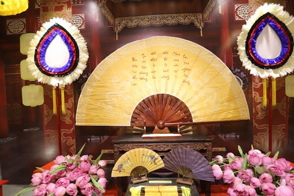 Lần đầu tái hiện không gian nghi lễ ban quạt trong Cung đình ngày Tết Đoan Ngọ - Anh 3