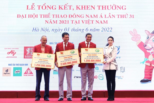Golf Long Thành trao thưởng 5 tỉ đồng cho các vận động viên có thành tích xuất sắc tại SEA Games 31 - Anh 1