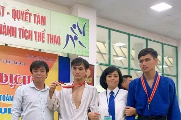 Vượt lên chính mình, hòa nhập cộng đồng - Anh 1