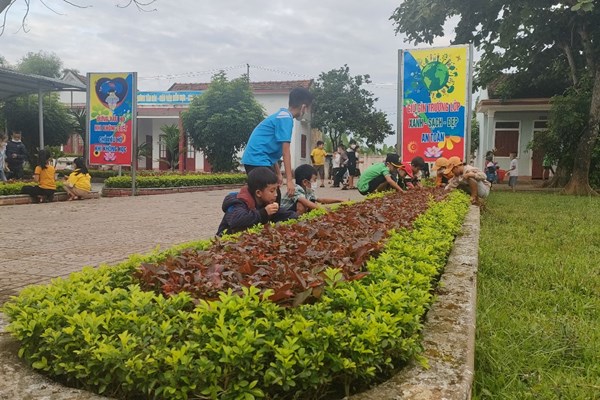 Trường Tiểu học số 2 Quảng Châu xây dựng môi trường học tập xanh, sạch, đẹp, an toàn - Anh 2