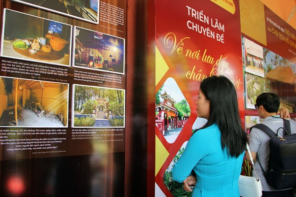 Khai mạc triển lãm “Về nơi lưu dấu chân Người