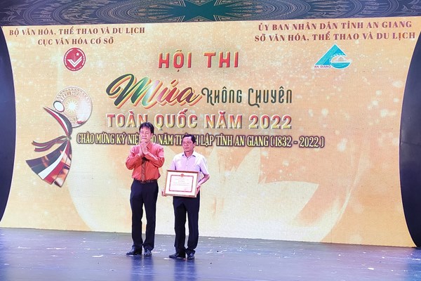 Trao 39 HCV tại Hội thi múa không chuyên toàn quốc 2022 - Anh 2