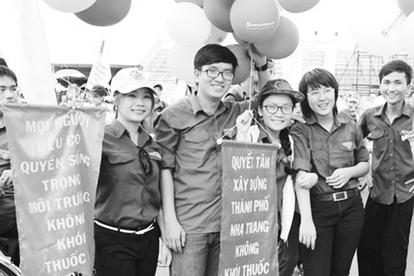 Để “dịch” thuốc lá điện tử không lây lan trong giới trẻ - Anh 1