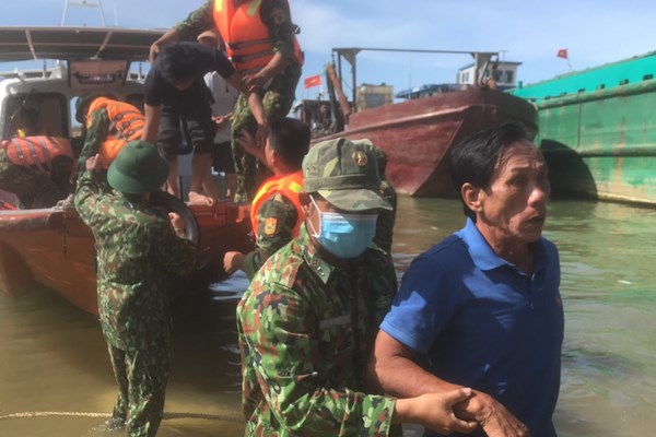 Hai tàu va nhau trên biển, 3 ngư dân thương vong - Anh 2