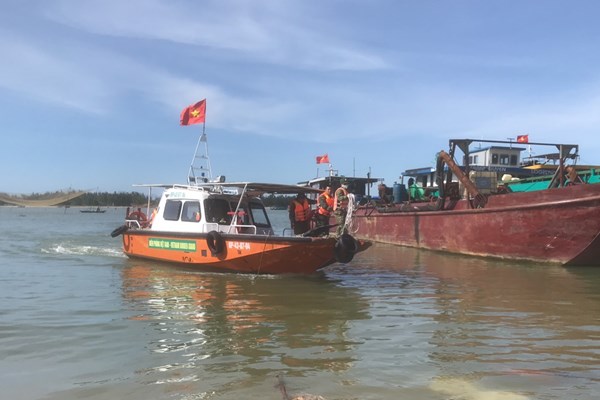Hai tàu va nhau trên biển, 3 ngư dân thương vong - Anh 1