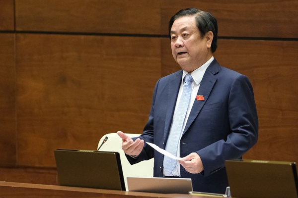 Nhân dân và cử tri cả nước chờ đợi câu trả lời thẳng thắn và trách nhiệm của các Bộ trưởng - Anh 4