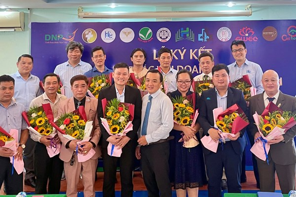 Nhà trường và doanh nghiệp hợp tác giải quyết việc làm cho sinh viên - Anh 1