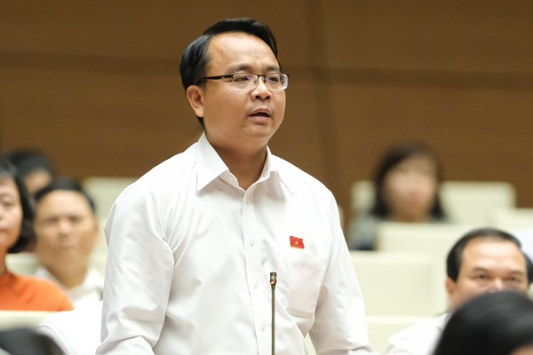 Cần sớm đưa sách giáo khoa là loại hàng hóa đặc biệt được thẩm định giá - Anh 2