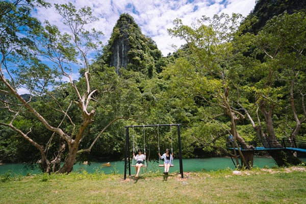 “Viên kim cương xanh” - điểm du lịch mới lạ, độc đáo và tuyệt đẹp tại Phong Nha – Kẻ Bàng - Anh 4