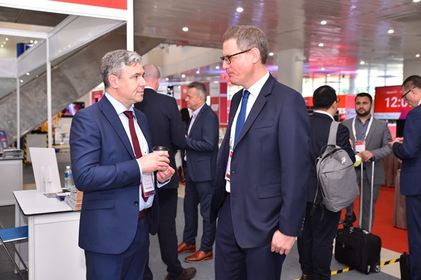 Phục hồi ngành hàng không sau đại dịch - Anh 1