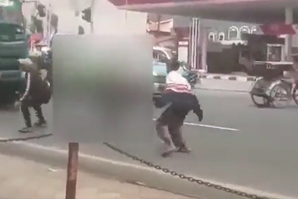 Hàng loạt clip thử thách chết người lan truyền trên TikTok - Anh 1
