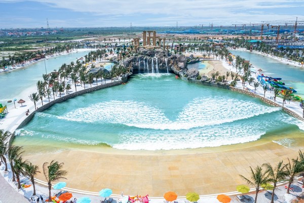 Mang biển về thành phố, siêu đô thị của Vinhomes khuấy đảo thị trường phía Đông Hà Nội - Anh 1