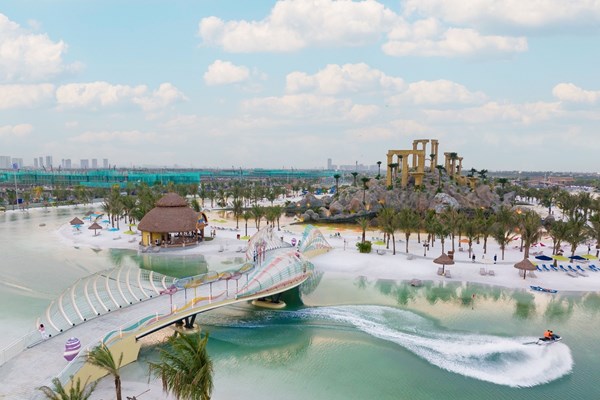 Mang biển về thành phố, siêu đô thị của Vinhomes khuấy đảo thị trường phía Đông Hà Nội - Anh 2