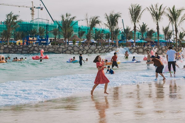 Mang biển về thành phố, siêu đô thị của Vinhomes khuấy đảo thị trường phía Đông Hà Nội - Anh 4